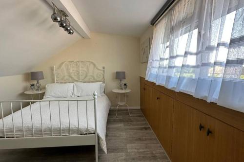 Postel nebo postele na pokoji v ubytování Palaz 7 - 5 bedroom house