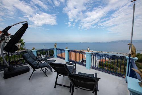 Panoramic Sea View Villa Evmenia and Harbourside Sea front apartments