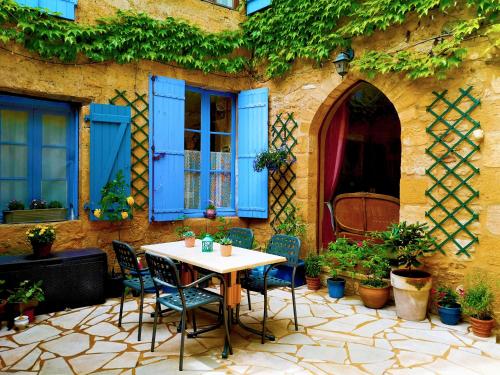 Κήπος έξω από το La Lanterne Chambres d'Hotes