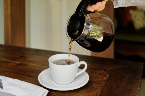 Kemudahan buat kopi dan teh di Teja Lokha Ubud Villa