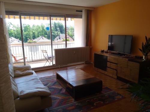 Afbeelding uit fotogalerij van Appartement avec balcon : Le Serenity in Turckheim