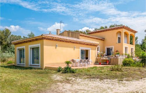 Amazing Home In Martigues With Wifi And 2 Bedrooms