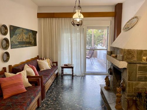 Gallery image of Marietta's cozy home by the sea in Limenas
