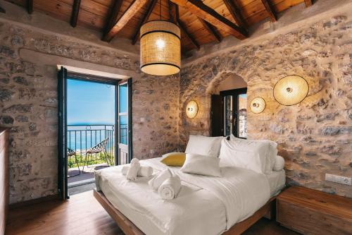 Hawk Tower Apartment - Pyrgos Towers Complex