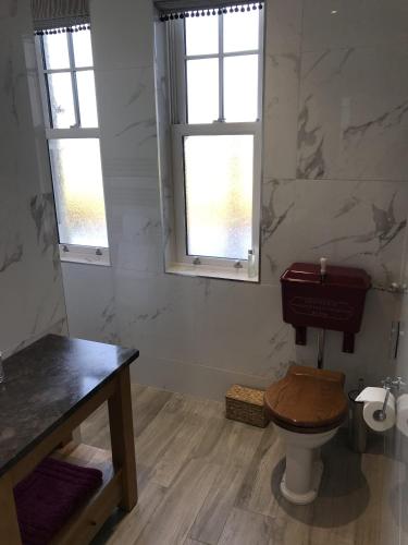 Φωτογραφία από το άλμπουμ του Dower House Hotel σε Λάιμ Ρέγκις