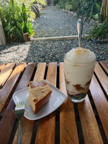 Makanan di atau berdekatan aparthotel ini