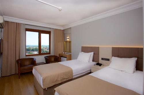 Grand Ant Hotel
