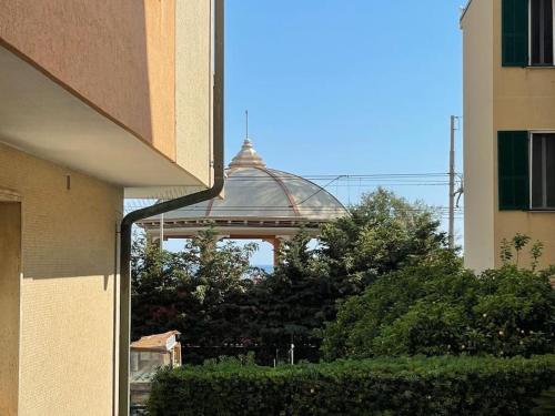 Το κτήριο όπου στεγάζεται  το διαμέρισμα