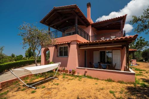 Villa Silva, Garden & Sea View, 3 BR, -10 min drive from center