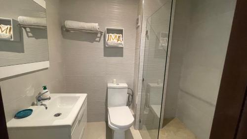 Vannituba majutusasutuses Apar hôtel 2 chambres neuf