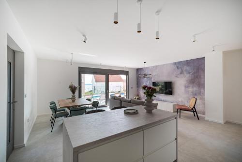Villa Cvita east