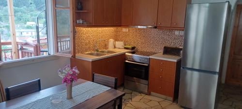 Η κουζίνα ή μικρή κουζίνα στο Eritha Apartments & Studios