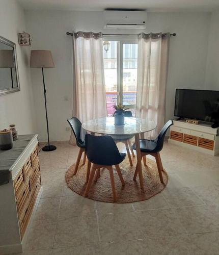 Appartement cosy avec piscine