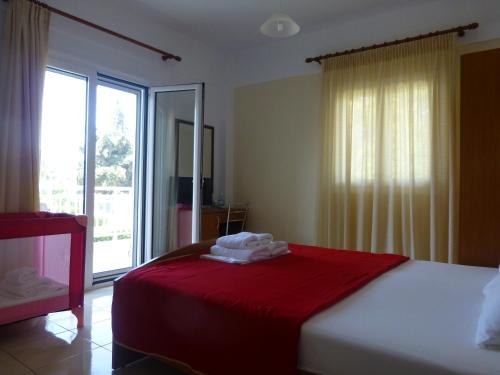 Gallery image of Pavloudis Apartments in Psakoudia