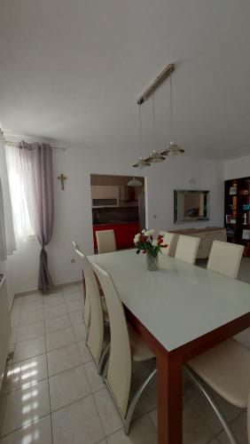 Apartmani Galiot