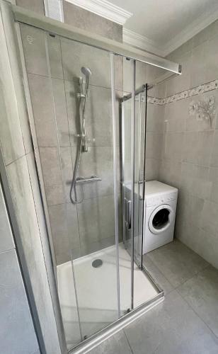 Appartement en rez de jardin dans villa à Nice