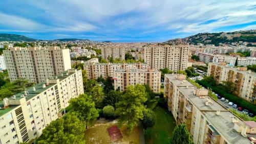NICE NORD 2 PIECES CALMES,WIFI,CLIM,BALCON,PARKING