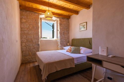 Cozy stone house with lovely view in Cavtat centre
