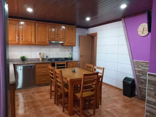 Kuchyň nebo kuchyňský kout v ubytování Casa da Bela Vista
