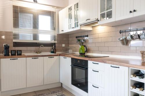 Gallery image of The Serenity Stone Lodge in Kavala