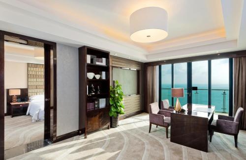Un lugar para sentarse en Four Points by Sheraton Hainan, Sanya