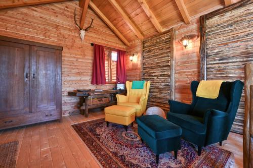 Χώρος καθιστικού στο Holiday Home Dika
