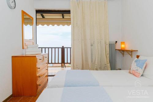 Posteľ alebo postele v izbe v ubytovaní Aegean Sea Maison 120m from beach, Aegeopelagitika