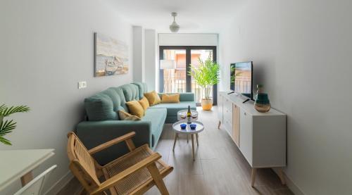 Bretón 17- Apartamentos con piscina climatizada en Alicante centro