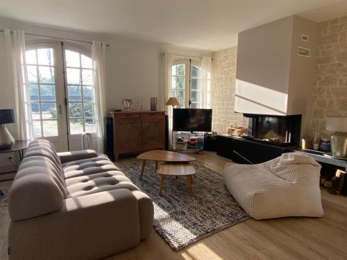 Photo de la galerie de l'établissement Piscine- Maison familiale de charme-Medoc, à Queyrac