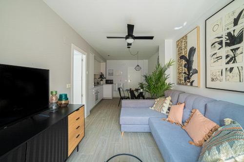 Bretón 17- Apartamentos con piscina climatizada en Alicante centro