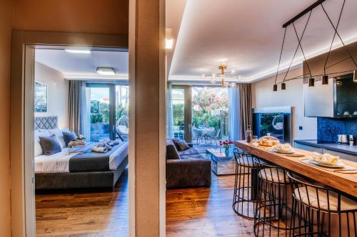 Dedaj Resort - Villa Almaro with Seaview Pool