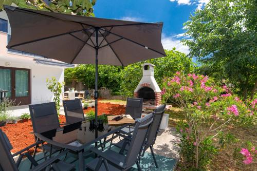 Gallery image of Apartment Dida i Mara in Malinska