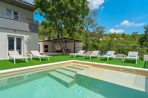 Πισίνα στο ή κοντά στο Villa Rose in Zagvozd, Makarska hinterland