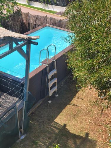 Photo de la galerie de l'établissement Villa piscine,jacuzzi,rooftop,plage village à pied, aux Issambres