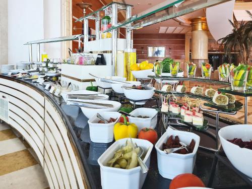 Еда / где поесть недалеко от отеля