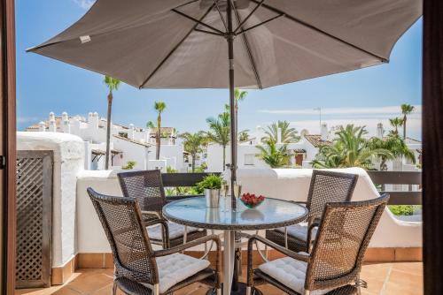 2 bedroom apt close to the sea