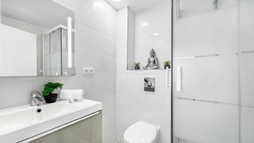 Ванна кімната в HOMEY COLOR - Proche centre/Parking/Wifi & Netflix