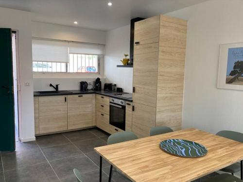 Photo de la galerie de l'établissement A 5mn à pied du port !, à Carqueiranne