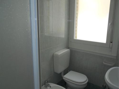 A bathroom at Two-room flat close to the beach and nature