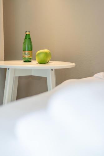 Nápoje v ubytování Astra Beach Studio - Koroni Beachfront Retreats