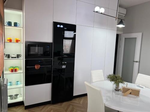 Кухня или мини-кухня в Amazing view,high floor,secured 24hrs
