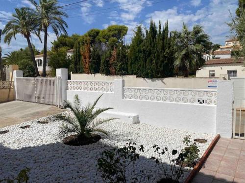 Agradable Villa con piscina y vistas al mar