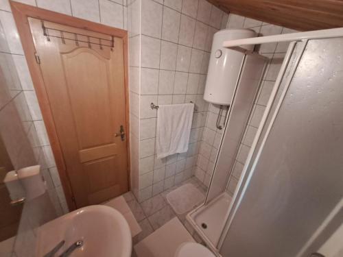 Koupelna v ubytování Guest House Pocitelj