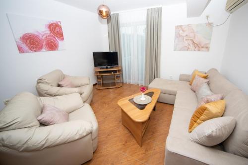 Fotografie z fotogalerie ubytování Apartments Adeona v destinaci Tivat