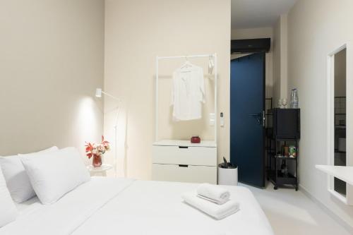 Postel nebo postele na pokoji v ubytování Astra Beach Studio - Koroni Beachfront Retreats