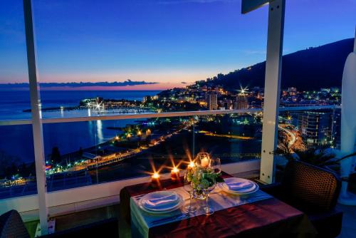 Um restaurante ou outro lugar para comer em Seaside Delight