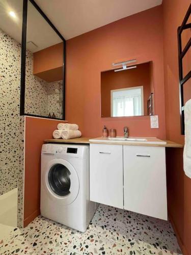 Photo de la galerie de l'établissement Les Suites Paloises - Appt 3 Les Pyrénées, à Pau