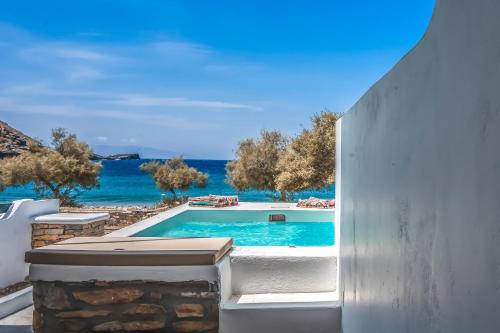 Gallery image of Lareroom 4 Σπίτι μπροστά στην παραλία με μικρή πισίνα in Kithnos