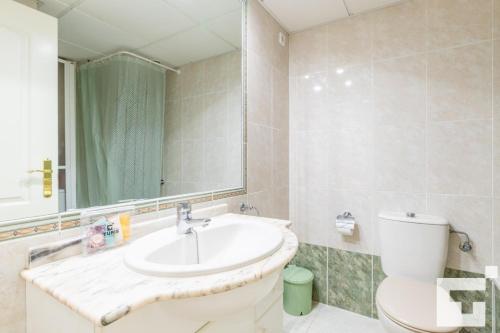 Koupelna v ubytování Apartamento Zafiro 28C - Grupo Turis