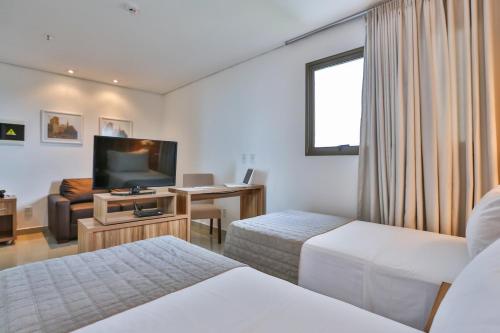 Μια τηλεόραση ή/και κέντρο ψυχαγωγίας στο MG Flats & Residence